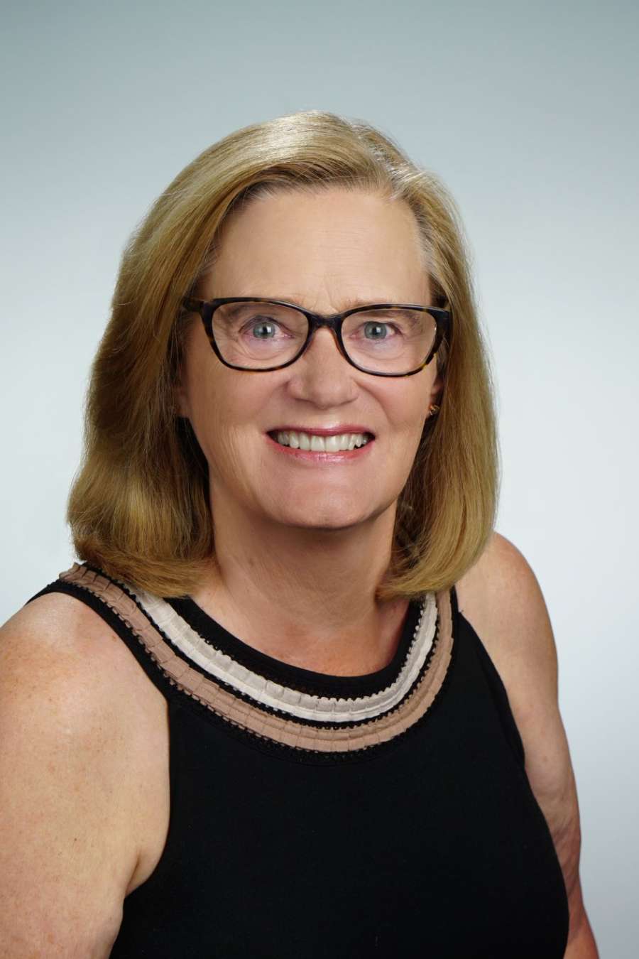 Main Image Supporting the Content of joanne-simon-tailele